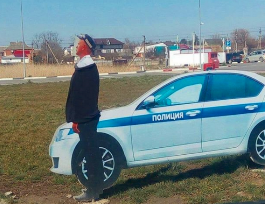  Жители Кубани только к весне приодели сотрудника полиции 