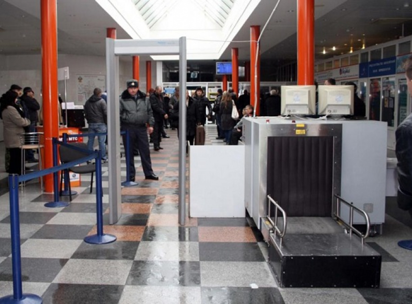 Пятеро невыездных «решили» свой вопрос в аэропортах Краснодара и Сочи