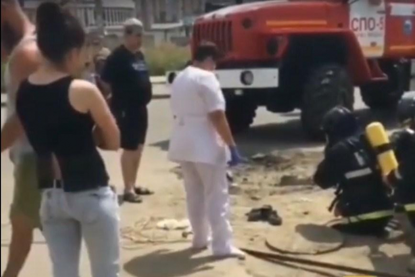Соцсети: женщина из коммунальной компании в Краснодаре задохнулась в канализационном люке