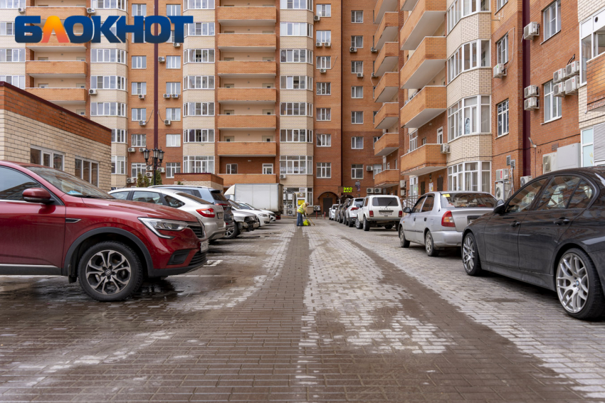 Краснодарцам продают места на парковке возле парка Галицкого перед матчем с «Динамо»