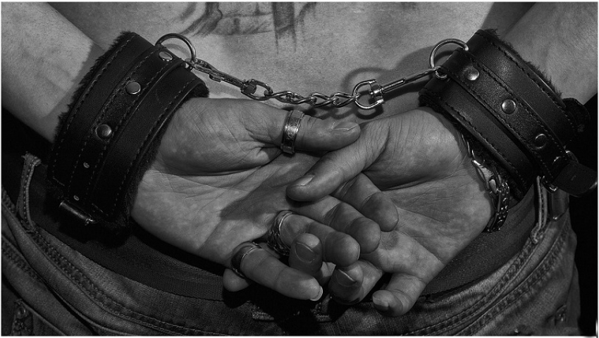 Поили и «отжимали» жильё: четверо краснодарцев задержаны за похищение людей