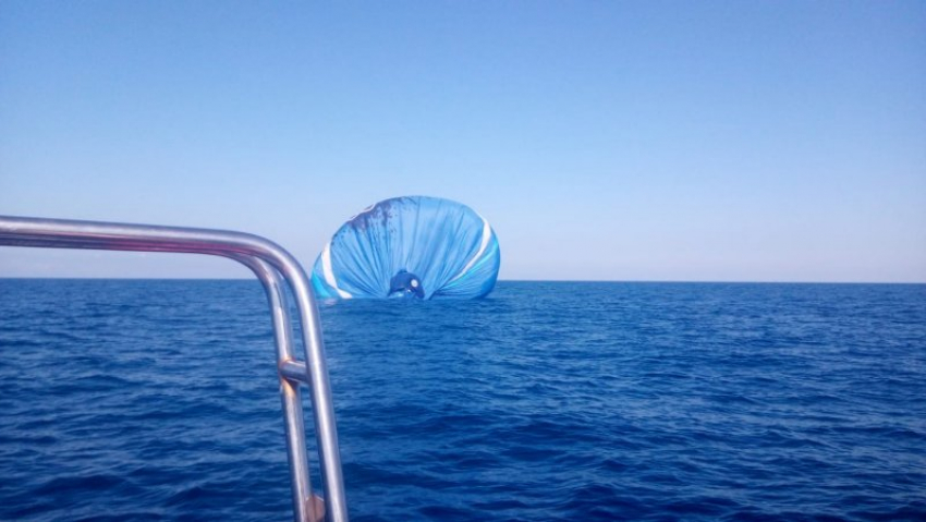  Воздушный шар упал в Черное море в Сочи 