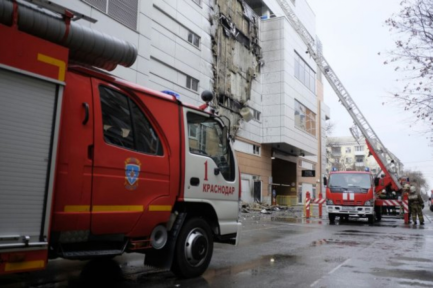 ТРЦ «Галерею Краснодар» открыли спустя 2 часа после пожара 