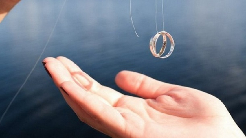 Кубанская мошенница вышла замуж за ветерана и его сына, пережив смерти обоих