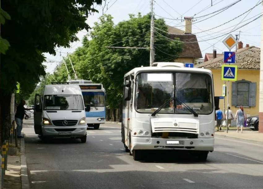 В Краснодаре снова сдвинули сроки ввода бесконтактной оплаты проезда в маршрутках 