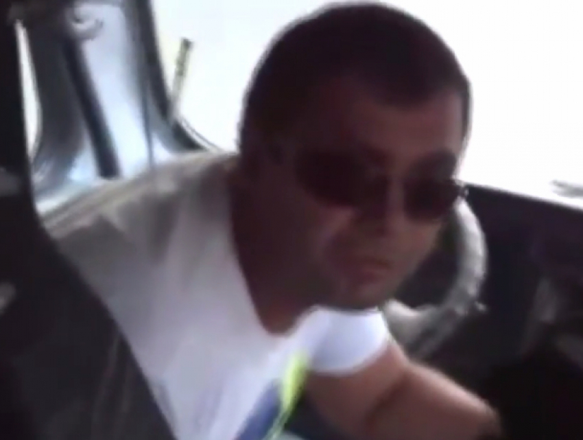Пьяного водителя маршрутки в Анапе сняли на видео