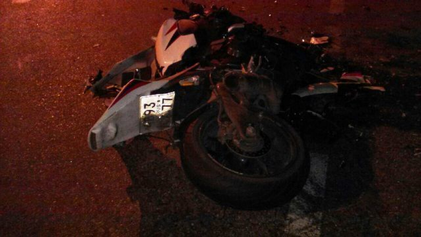 В ужасном ДТП на а/д Темрюк-Краснодар-Кропоткин погиб мотоциклист