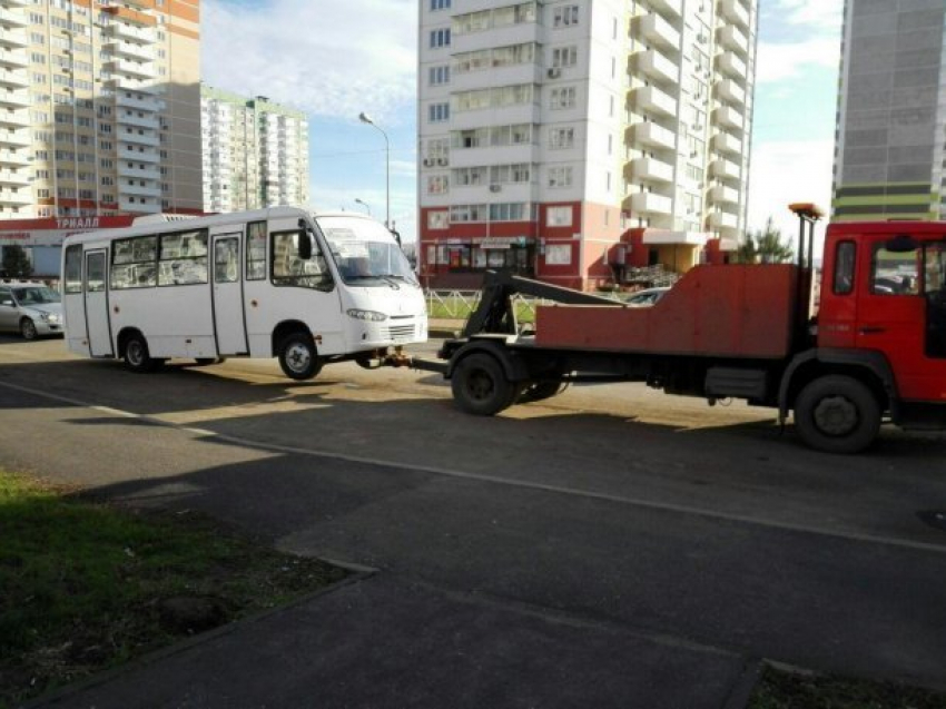  Опасного водителя маршрутки в Краснодаре оштрафовали на 300 тысяч рублей 