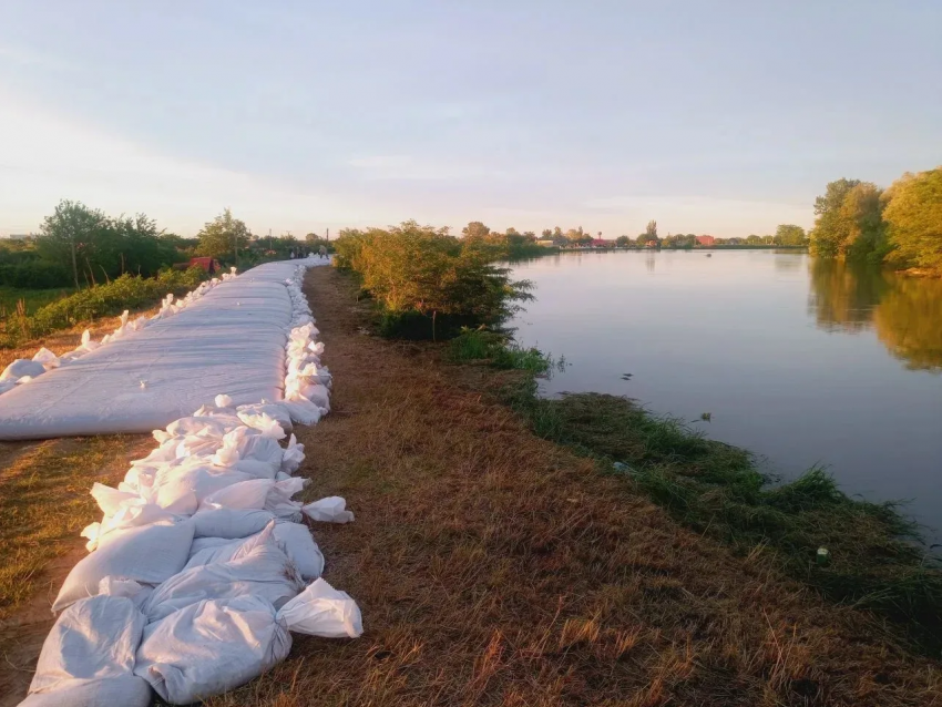 В районе Краснодарского края объявили режим ЧС: проводится эвакуация 