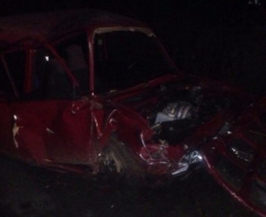 На Кубани пьяный водитель на «Ауди» врезался в припаркованную «Семерку", есть жертвы