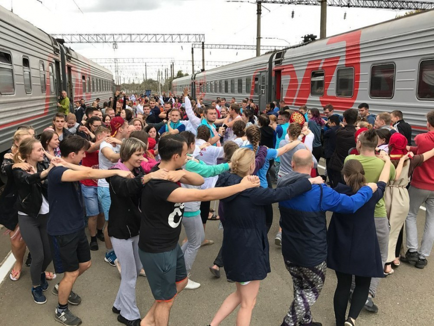 Жители Сочи возмущены приездом волонтеров на Всемирный молодежный форум