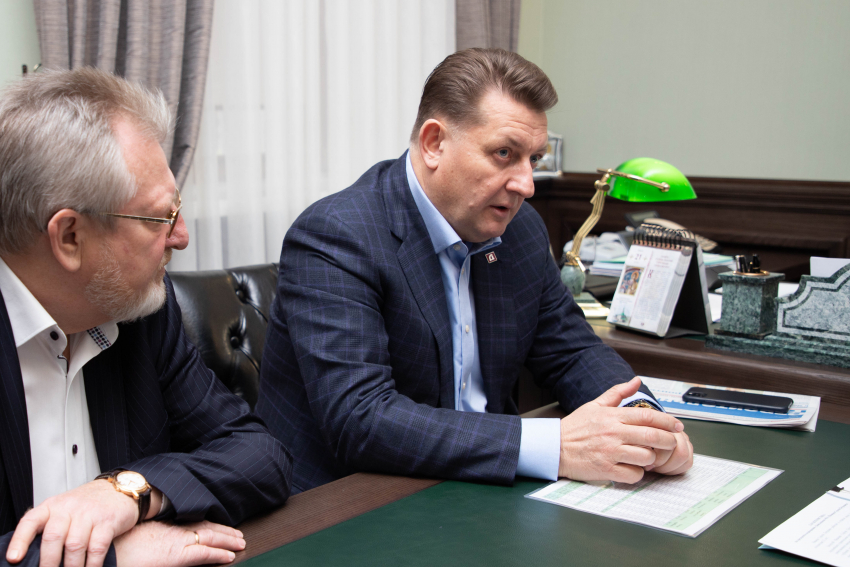 Юрий Бурлачко обсудил развитие строительной отрасли Кубани с президентом «Девелопмент-Юг»