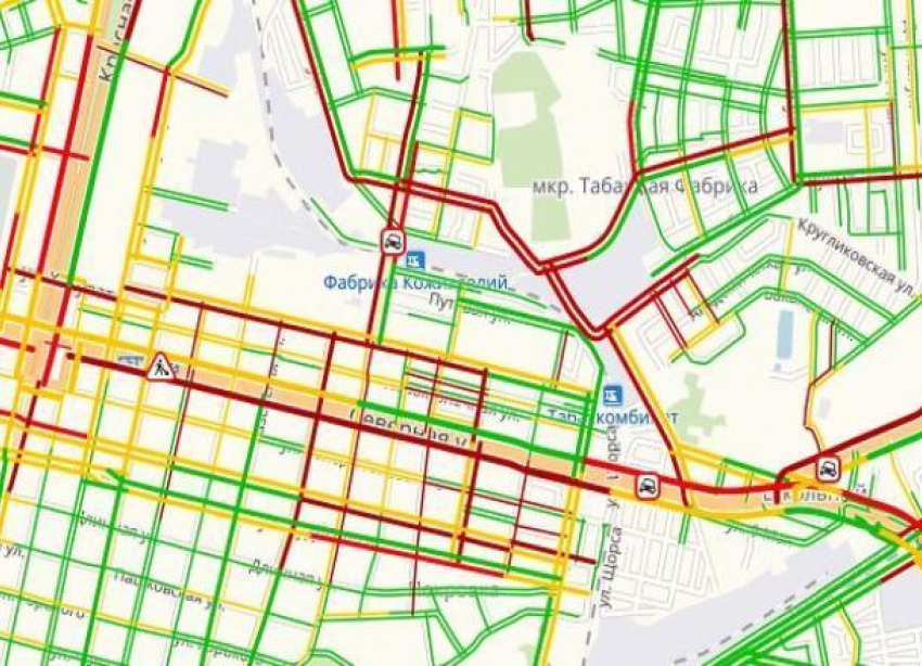 Первый снег обернулся для автомобилистов Краснодара «дорожным апокалипсисом» 