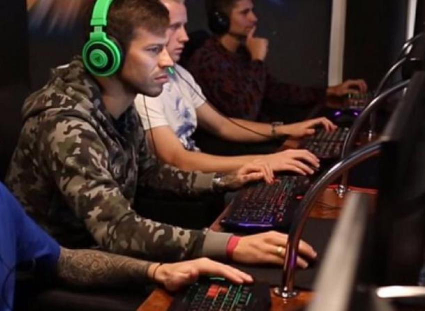 Футболисты «Краснодара» показали навыки в киберспорте на игре CS:GO