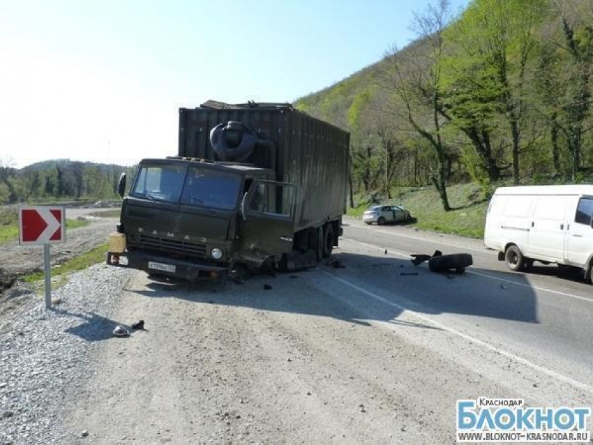 В аварии под Геленджиком погибла женщина