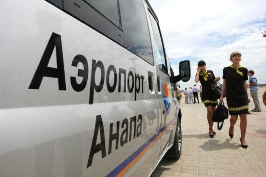 Авиадебошира задержали в Анапе за драку с женой на борту самолета