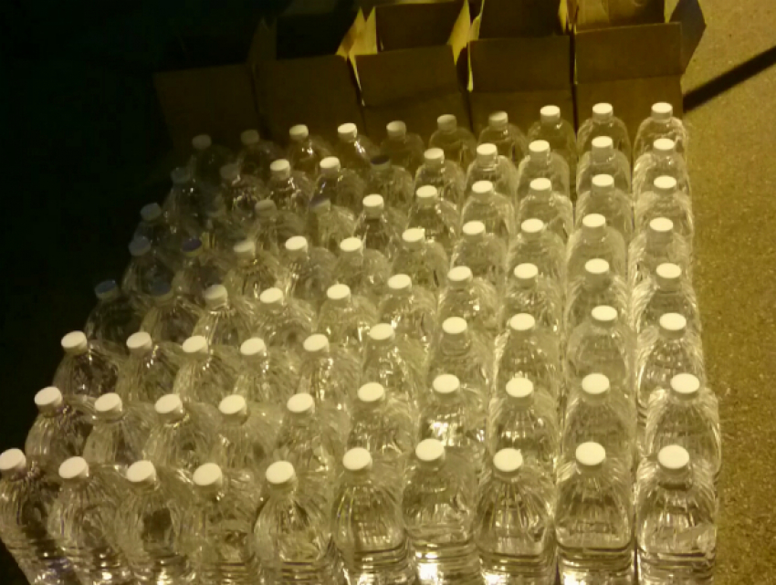 На Кубани полиция остановила продажу трех тонн кустарного спирта