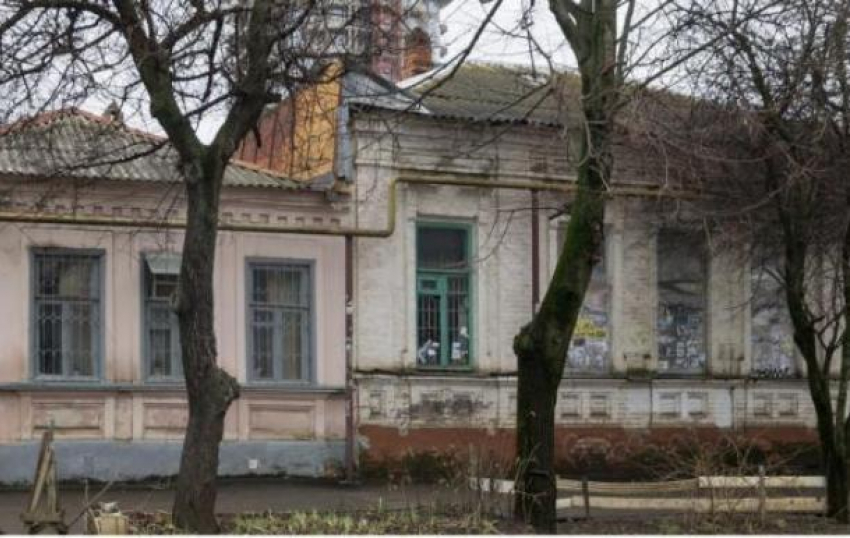 Восстановить незаконно снесенное историческое здание собираются обязать мэрию Краснодара 