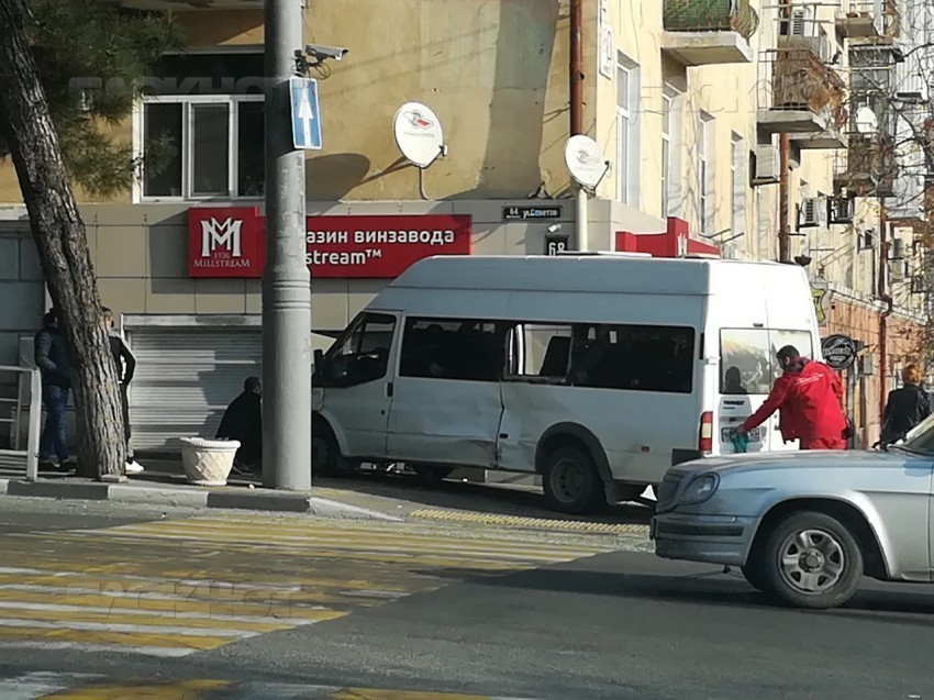 В Новороссийске маршрутки без тормозов развозят пассажиров по домам