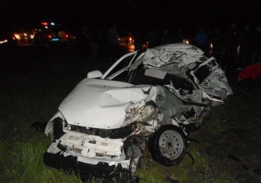 На Кубани в ДТП погиб водитель «Приоры», которую протаранил грузовик
