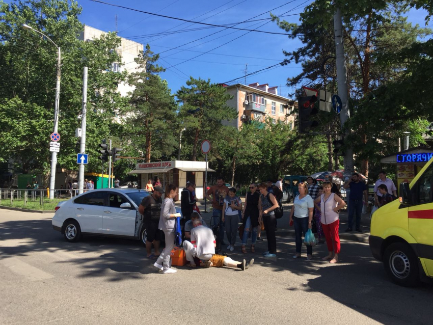Водитель Nissan Almera сбил пенсионерку на пешеходном переходе в Краснодаре