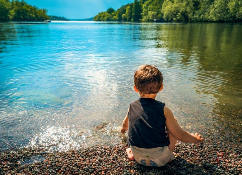 В Горячем Ключе оставленный без присмотра 4-летний ребенок утонул в озере