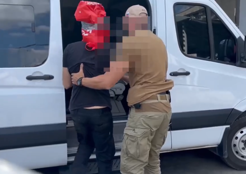 Приезжего задержали в Краснодаре за перевод денег террористам