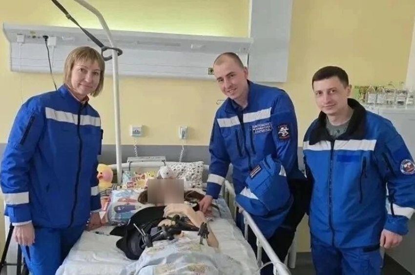 В Краснодаре врачи запустили сердце упавшей с высоты 13-летней девочки