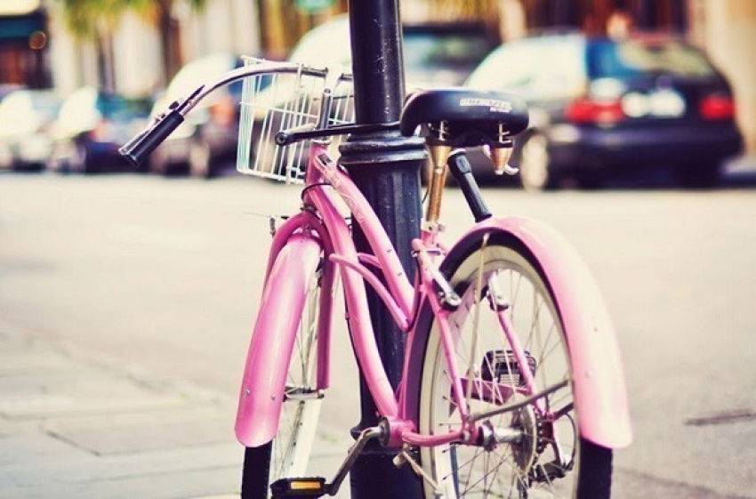 В Сочи поймали вора на розовом велосипеде 