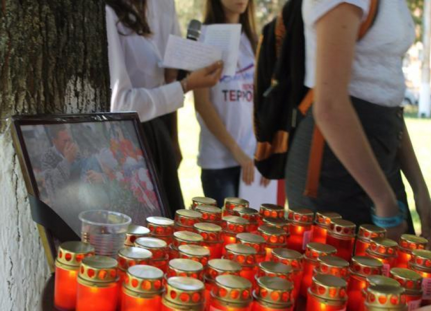 Молодежь Тбилисского района вспомнила жертв трагических событий в Беслане