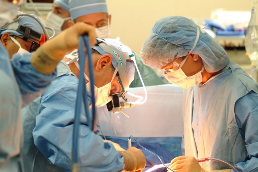 В Краснодаре 14 хирургических операций показали в прямом эфире