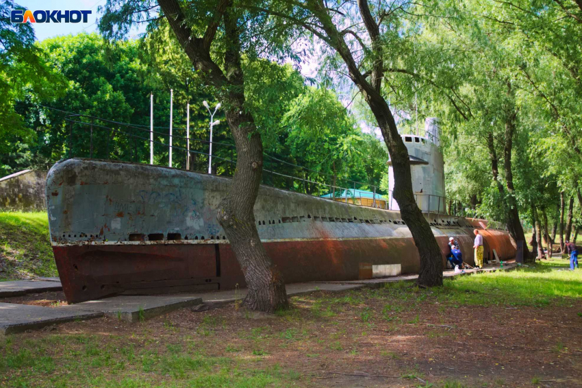 Власти Краснодара распорядились обезопасить испорченную субмарину в парке