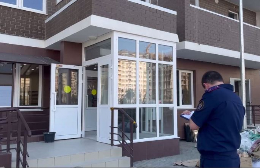 Бастрыкин взял на контроль инцидент с сорвавшимся в многоэтажке Краснодара лифтом, в котором находилась беременная женщина с ребенком