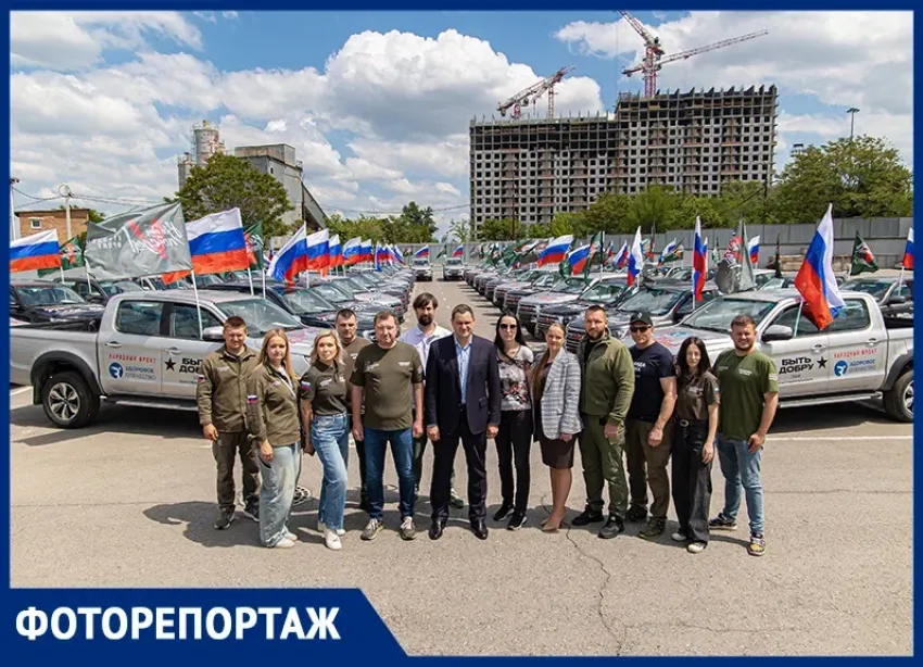 50 пикапов для передовой: ССК и Народный фронт передали военным технику высокой проходимости