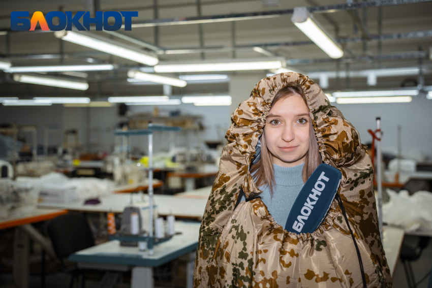 Греет бойцов СВО и одевает детей: как устроена швейная фабрика в Краснодаре 