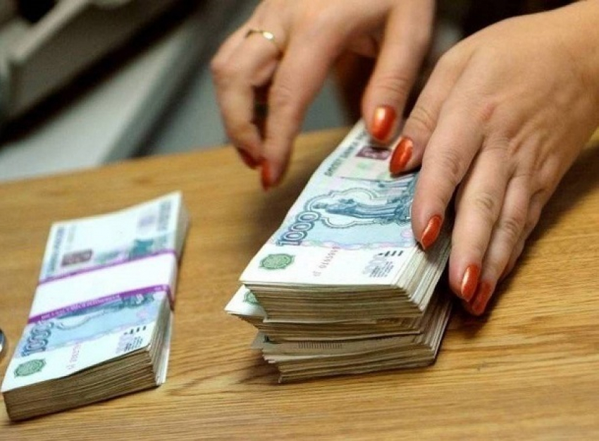 Бухгалтер краснодарского предприятия присвоила себе 2 млн рублей чужой зарплаты 