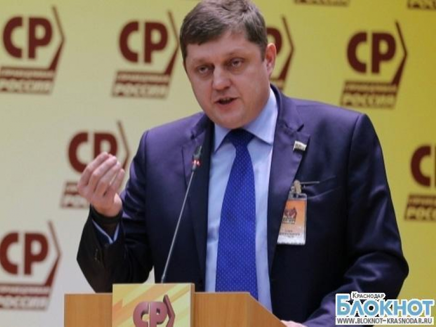 Олег Пахолков: Господа чиновники, предприниматели начнут платить налоги, как только вы перестанете их доить