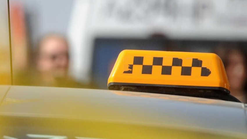 У нелегальных таксистов в Сочи будут конфисковывать машины