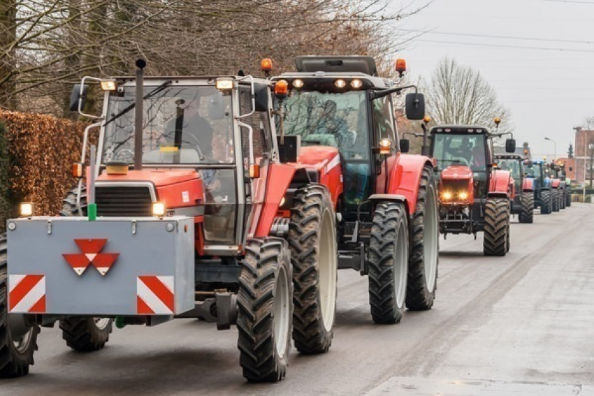 На Кубани фермеры перенесли акцию протеста на тракторах