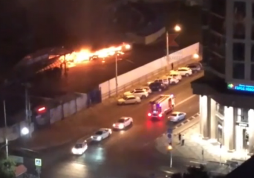 На Сенном рынке в Краснодаре произошел пожар 