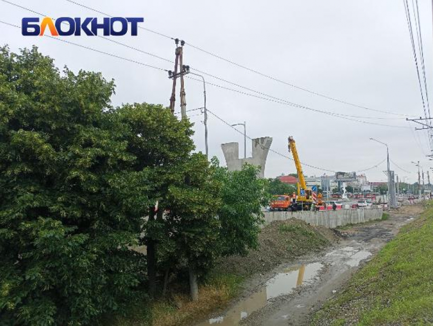 В день открытия на Яблоновском мосту образовались пробки