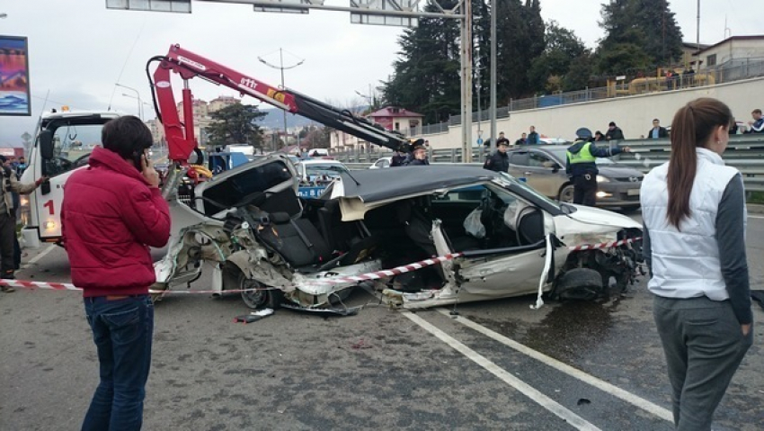 Авария в Сочи: водитель «Шкоды» на бешеной скорости сбил пешехода