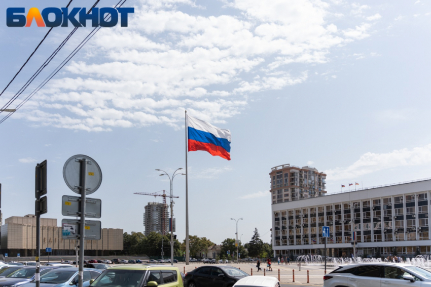 Главное в Краснодаре: крымских чиновников не ждут, на базе отдыха погибают, часовня «Вагнера» остается, Цой возвращается, а туристам не хватает места