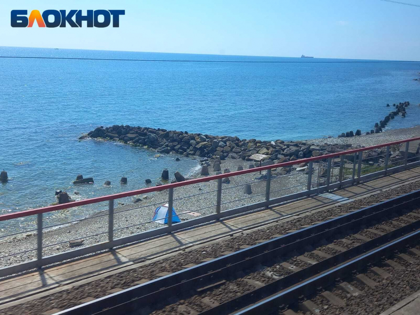 Поезда в Краснодарский край задерживают после ночной атаки БПЛА 