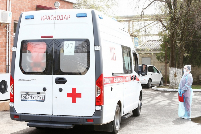 571 новый заболевший, закрытые на карантин школы и празднования Дня Краснодара онлайн: хроника коронавируса на Кубани за неделю 