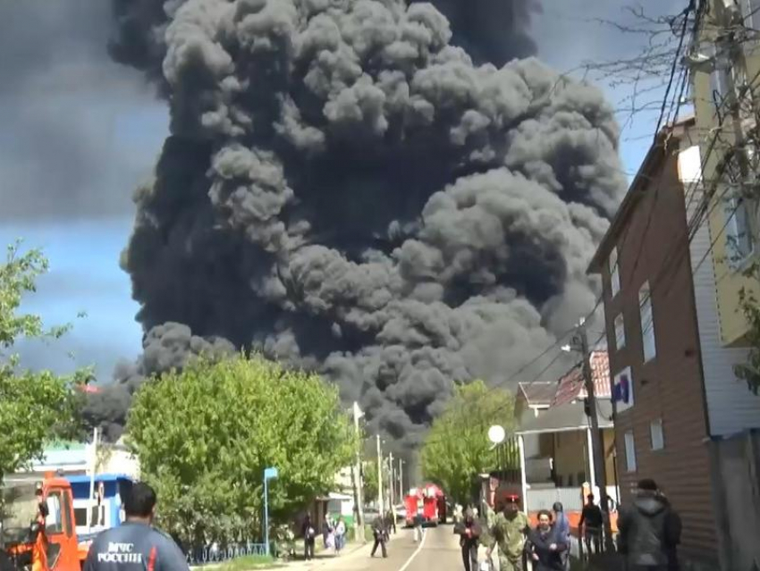 Губернатор Кубани показал кадры охваченного дымом Туапсе