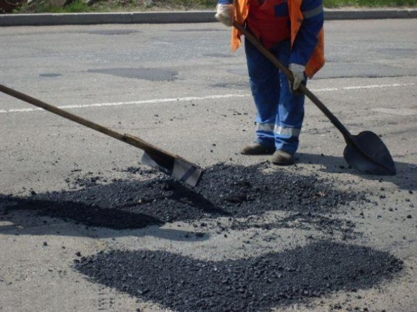 На ремонт дорог в Краснодаре выделили 2 млрд рублей 