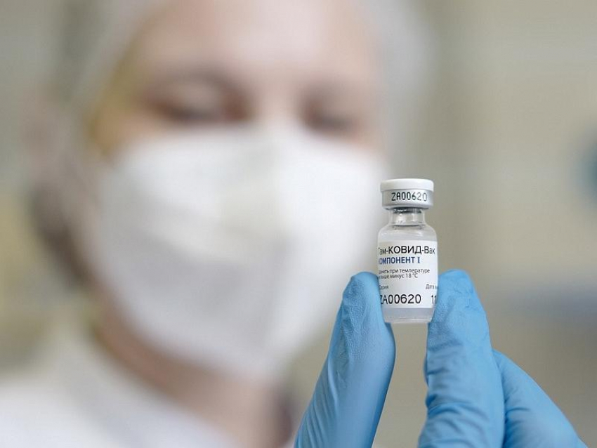 На Кубани прививку от коронавируса сделали более 450 тысяч человек