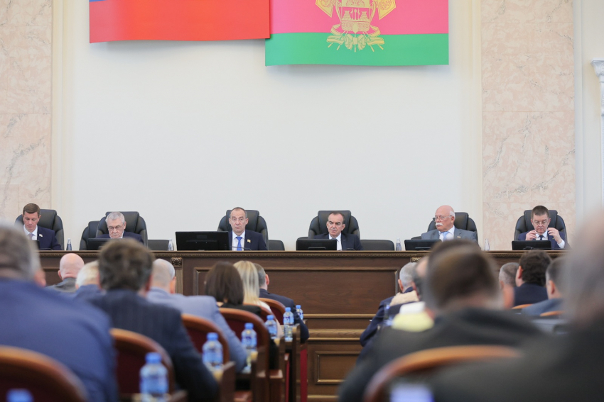 На Кубани на соцподдержку населения дополнительно выделили 12,6 млрд рублей