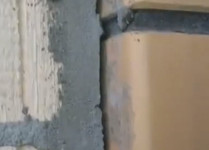 «Стены шатаются от ветра»: дольщики показали качество строительства в Краснодарском крае